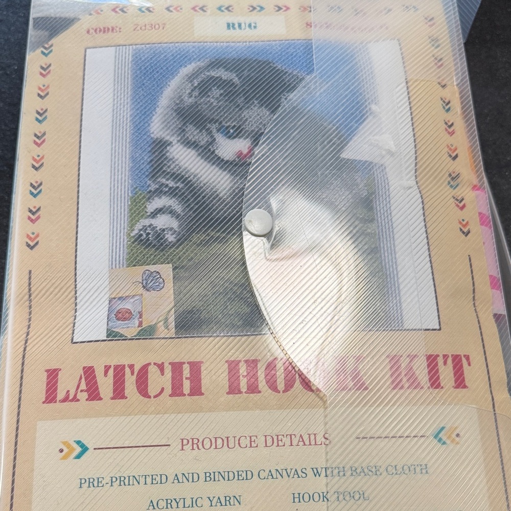 Latch hook kit